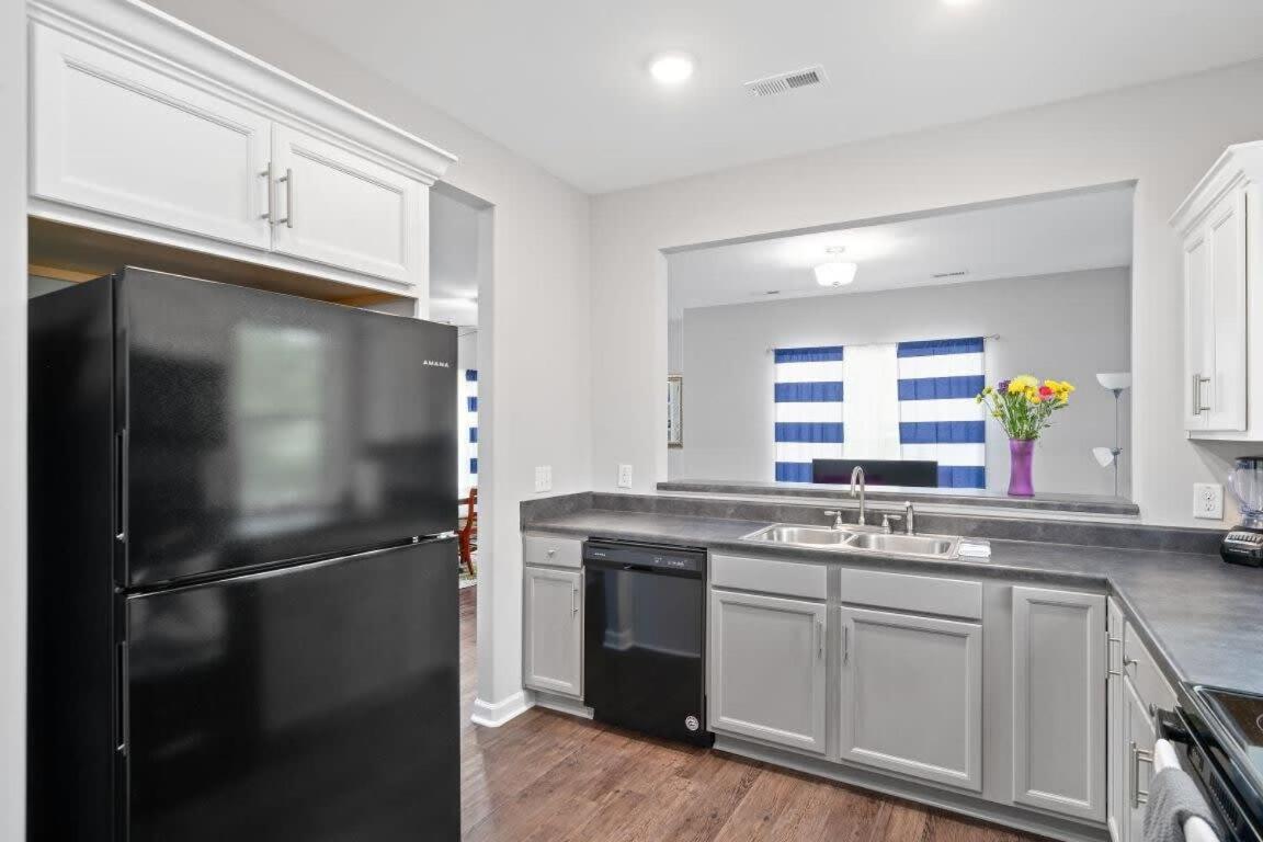 The Navy Nestler Bright & Stylish Near Downtown Villa Clarksville Exterior photo